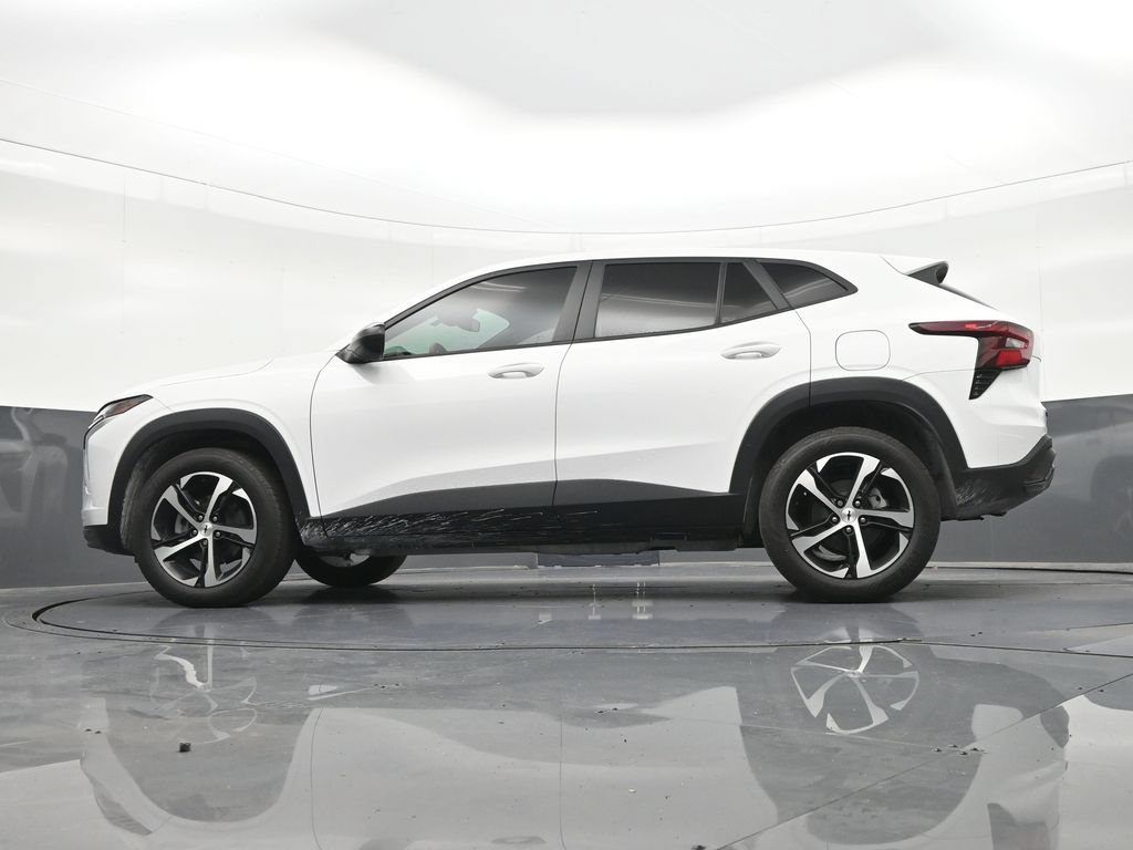 Used 2024 Chevrolet Trax RS FWD image 26