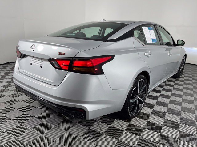Used 2025 Nissan Altima 2.5 SR FWD image 12