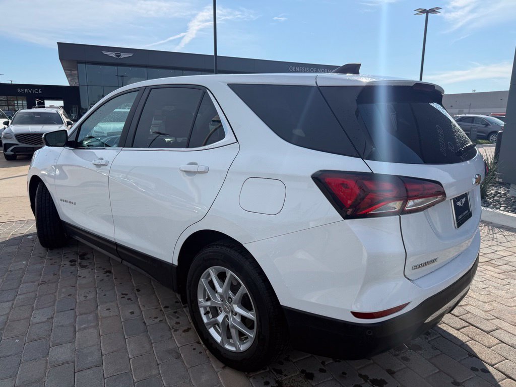 Used 2024 Chevrolet Equinox LT FWD image 3