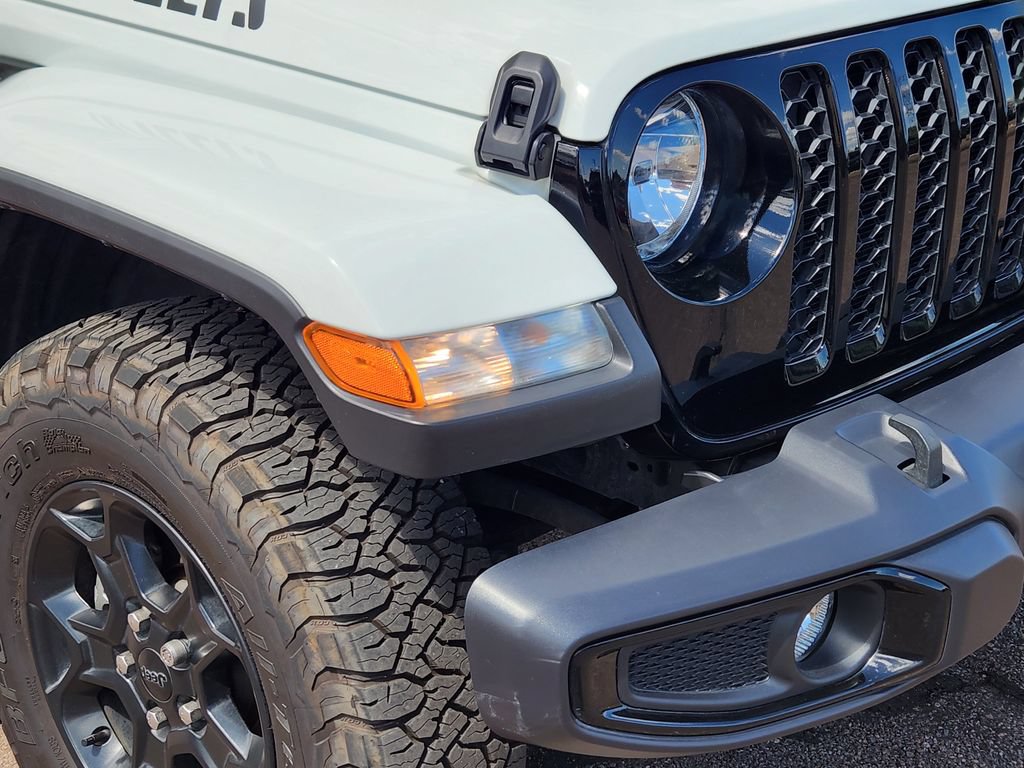 Used 2023 Jeep Gladiator Sport AWD/4WD image 28