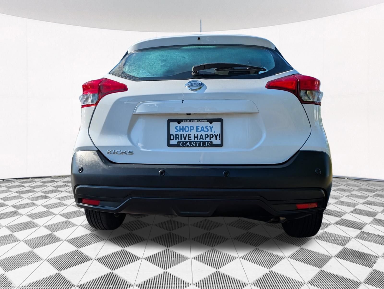 Used 2020 Nissan Kicks S FWD image 12
