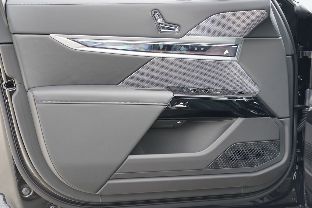 New 2026 BMW i7 xDrive60 AWD/4WD image 9