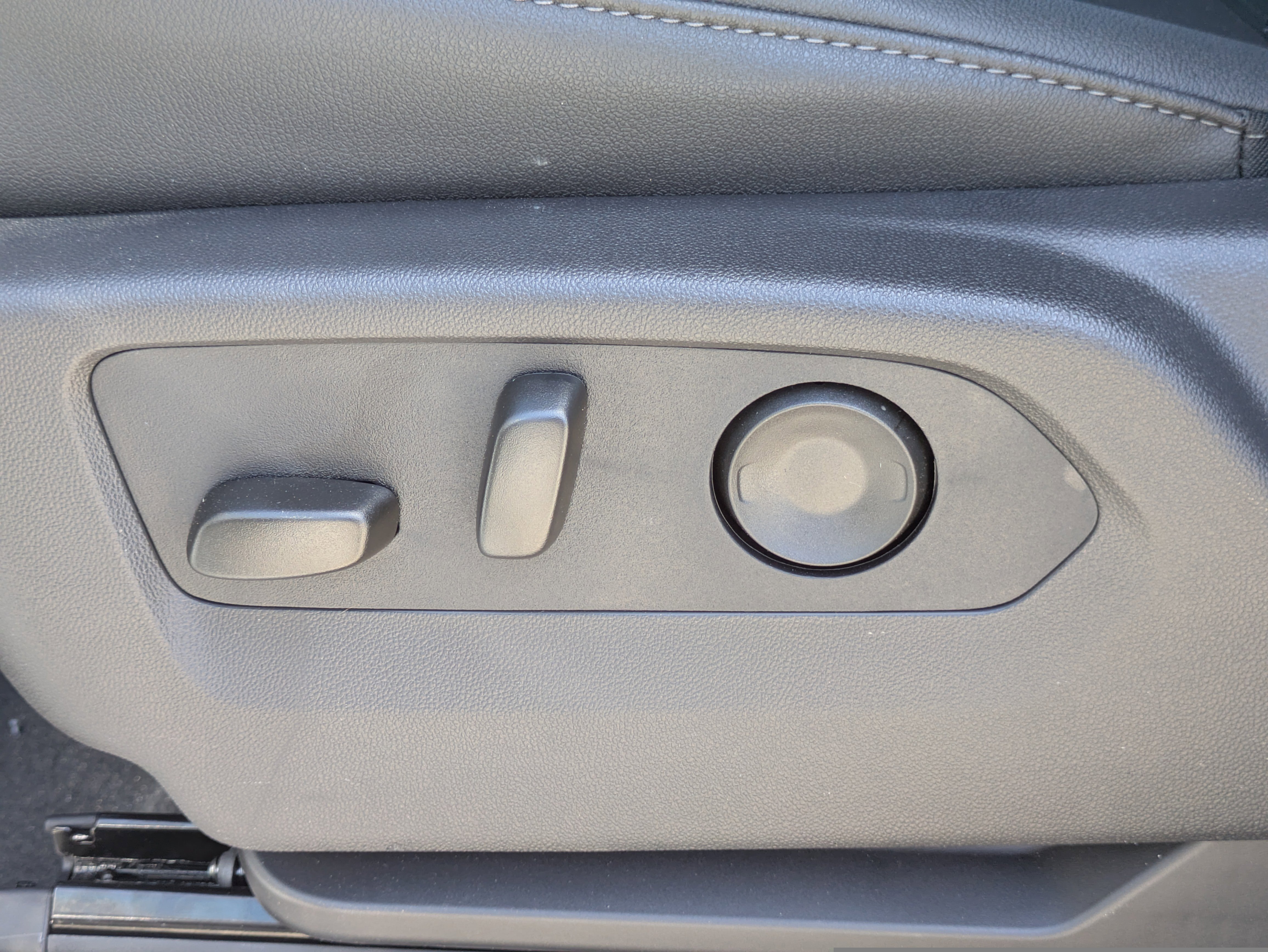 New 2026 Chevrolet Silverado 1500 LTZ AWD/4WD image 11