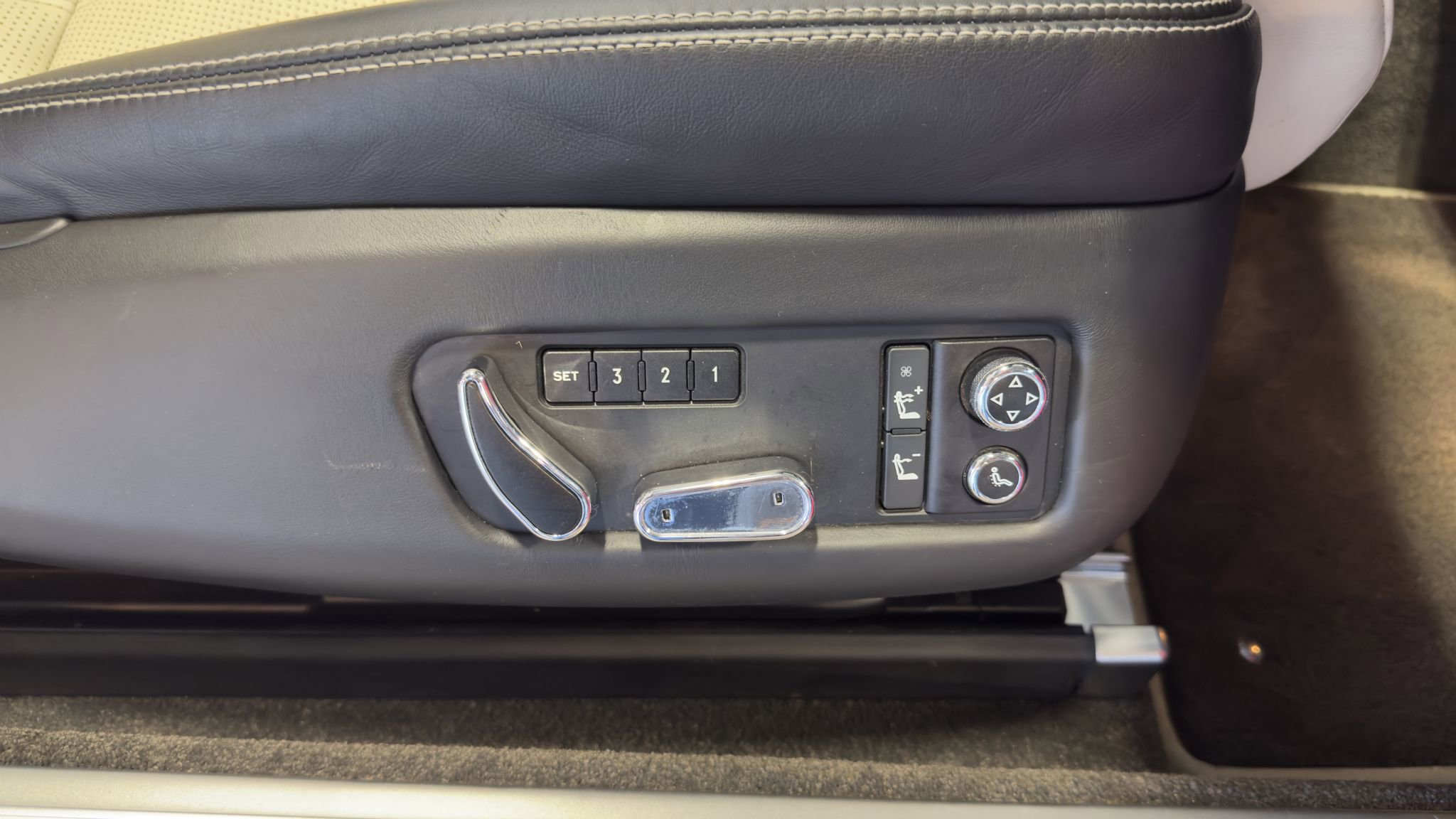 Used 2015 Bentley Continental GT image 84