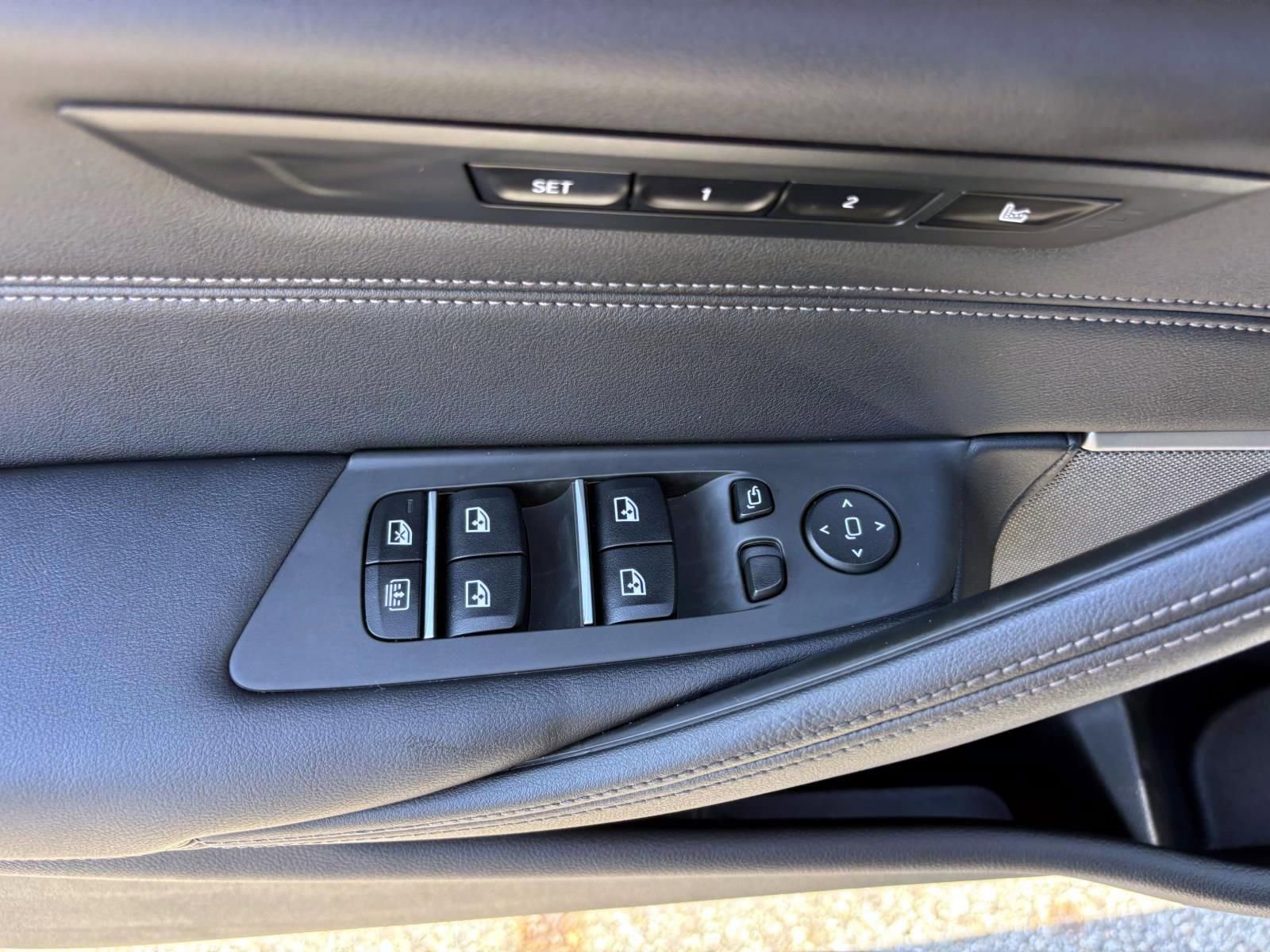 Used 2021 BMW M550i xDrive w/ Dynamic Handling Package image 13