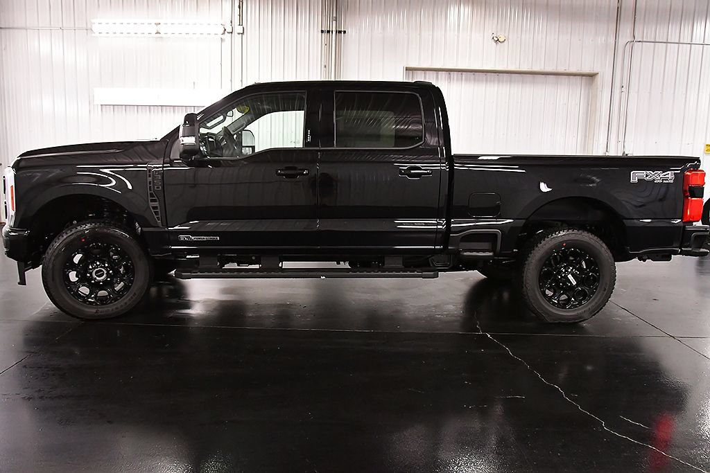New 2026 Ford F350 Lariat w/ Black Appearance Package AWD/4WD image 4