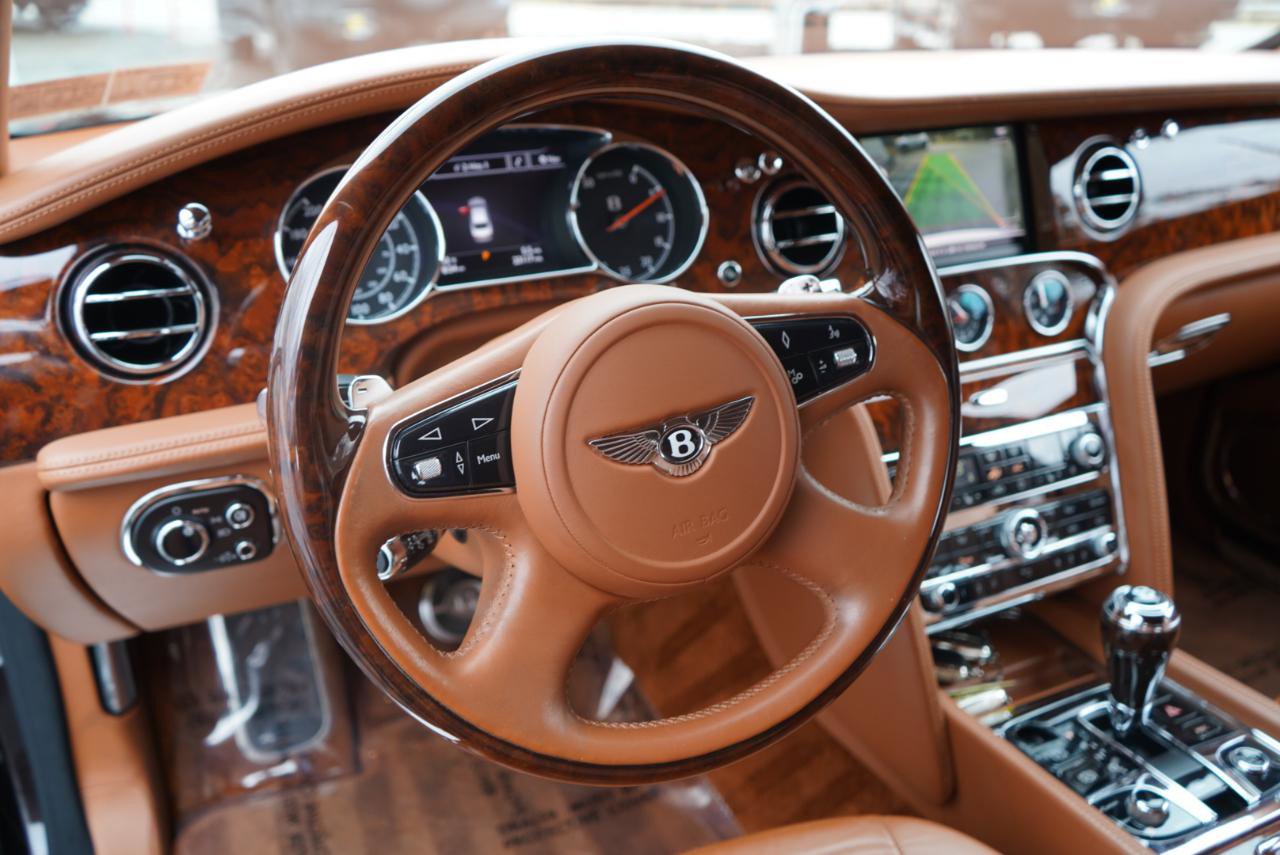 Used 2011 Bentley Mulsanne image 23