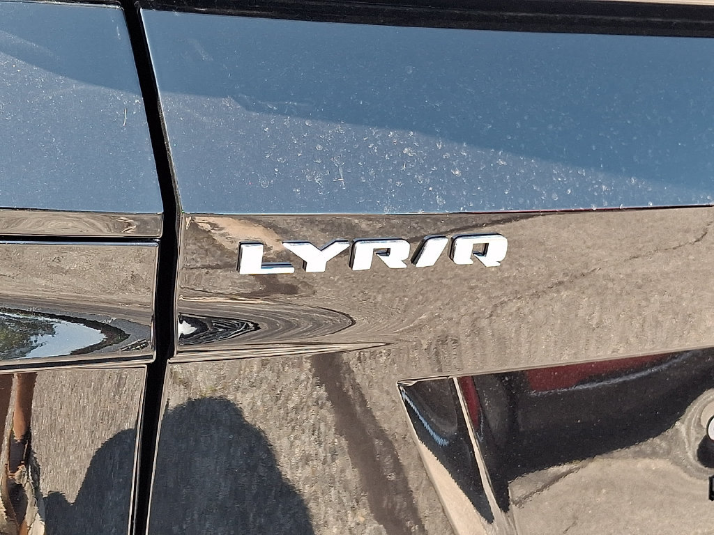 New 2026 Cadillac Lyriq Signature Luxury w/ Nappa Leather Package AWD/4WD image 17