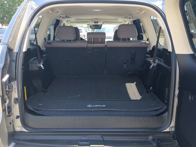 Used 2021 Lexus GX 460 Premium w/ Premium Package AWD/4WD image 11