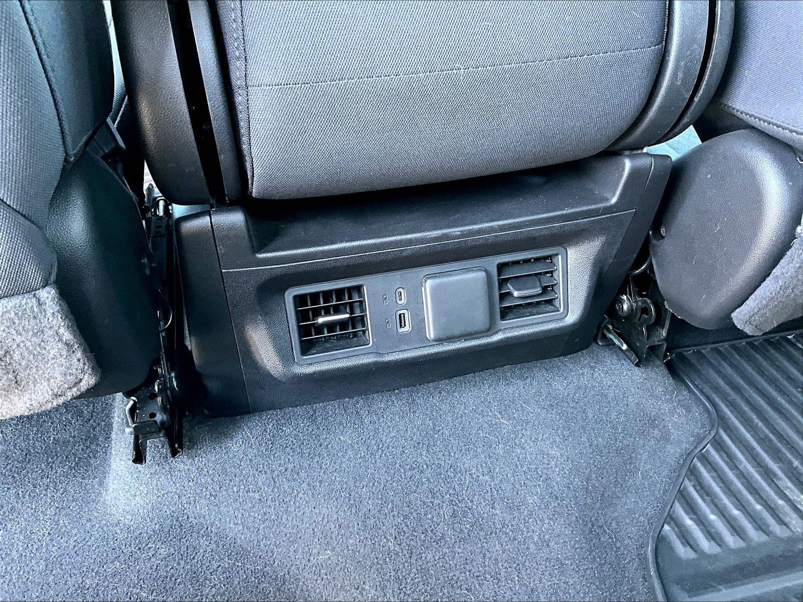 Used 2024 Chevrolet Silverado 1500 LT AWD/4WD image 11