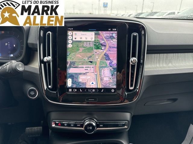 Used 2023 Volvo XC40 B4 Ultimate FWD image 9