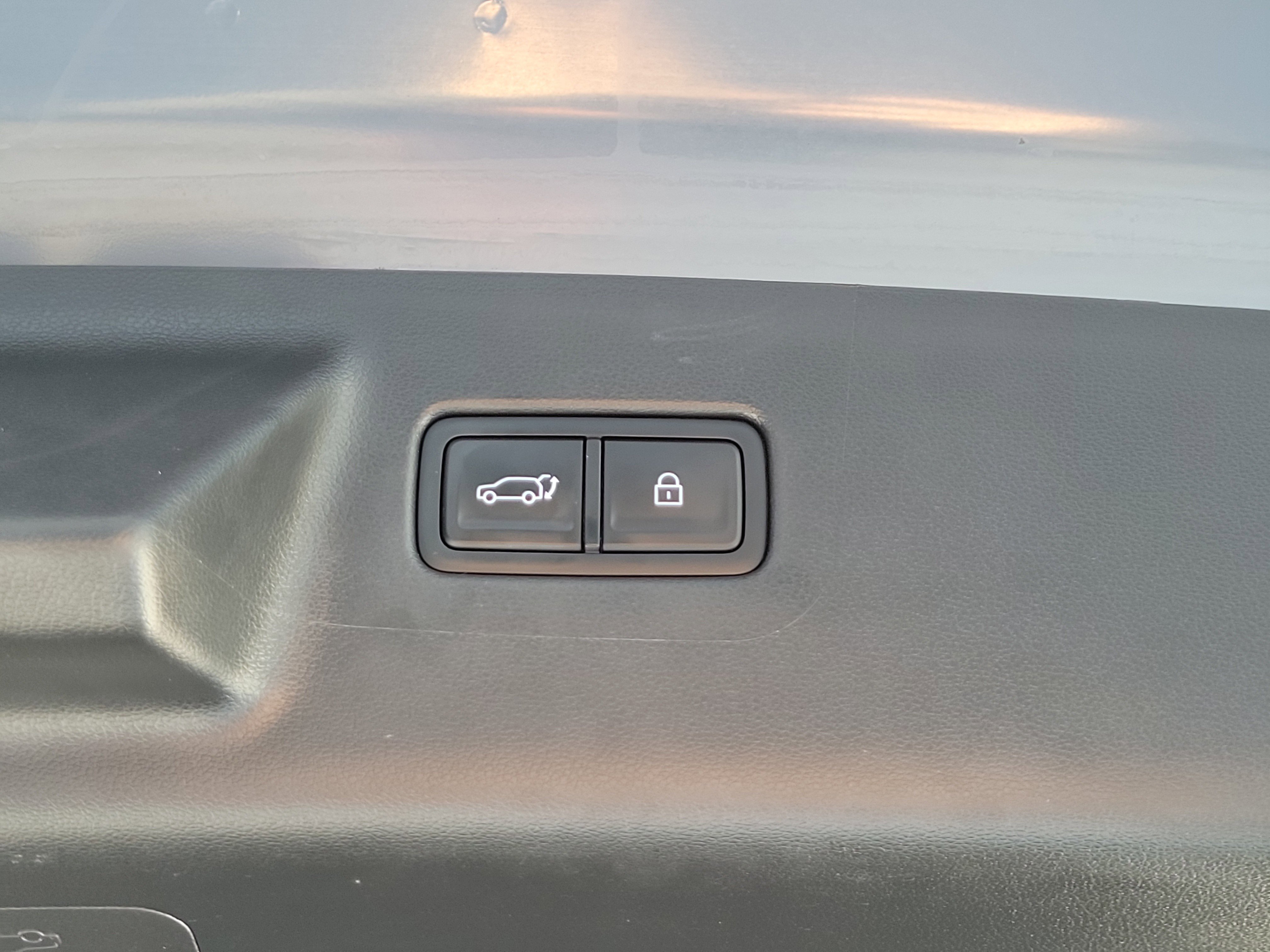 Used 2025 Hyundai Santa Fe SE image 15