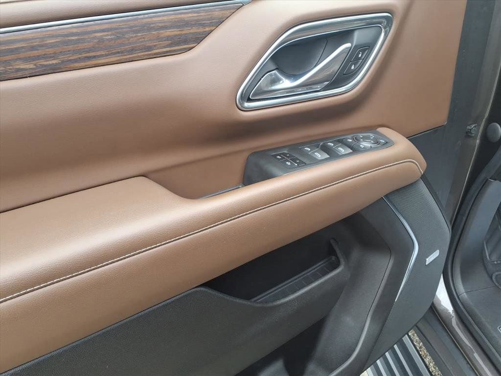 Used 2021 Chevrolet Tahoe High Country image 11