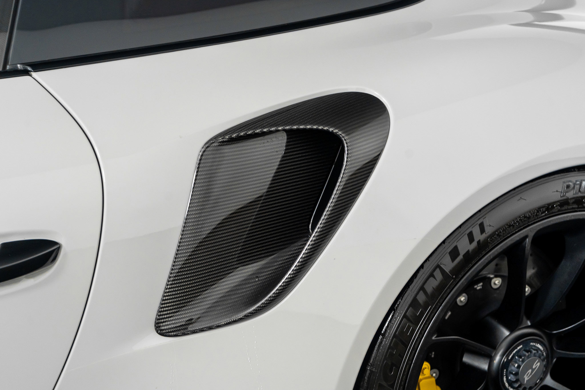 Used 2018 Porsche 911 GT2 RS w/ Weissach Package image 30