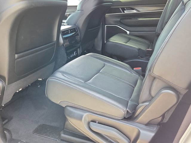 Used 2024 Jeep Wagoneer Series II image 8