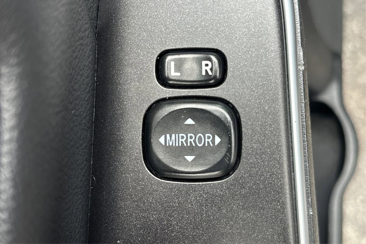 Used 2017 Toyota Camry XLE image 36