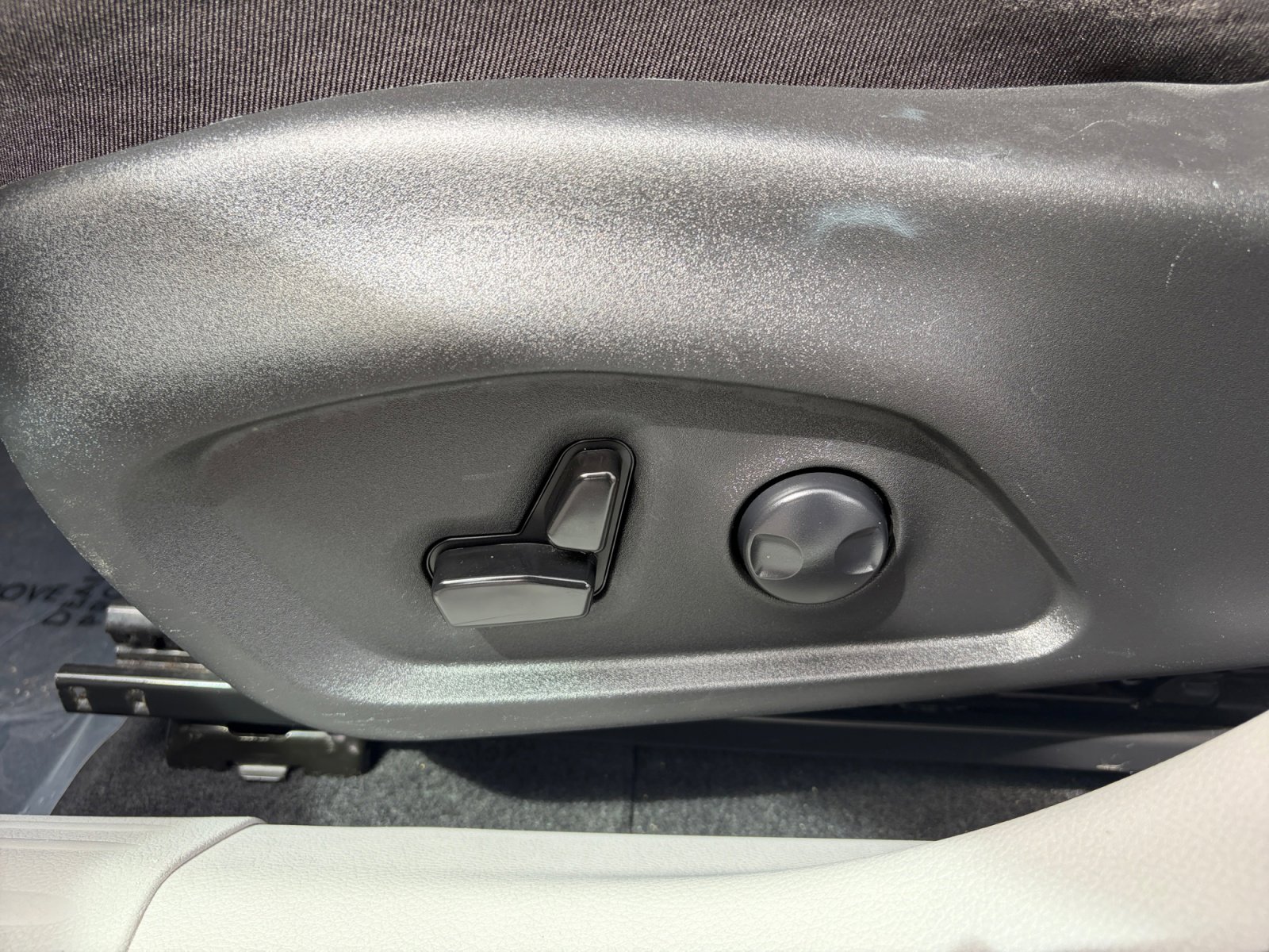 Used 2024 Jeep Compass Limited image 14