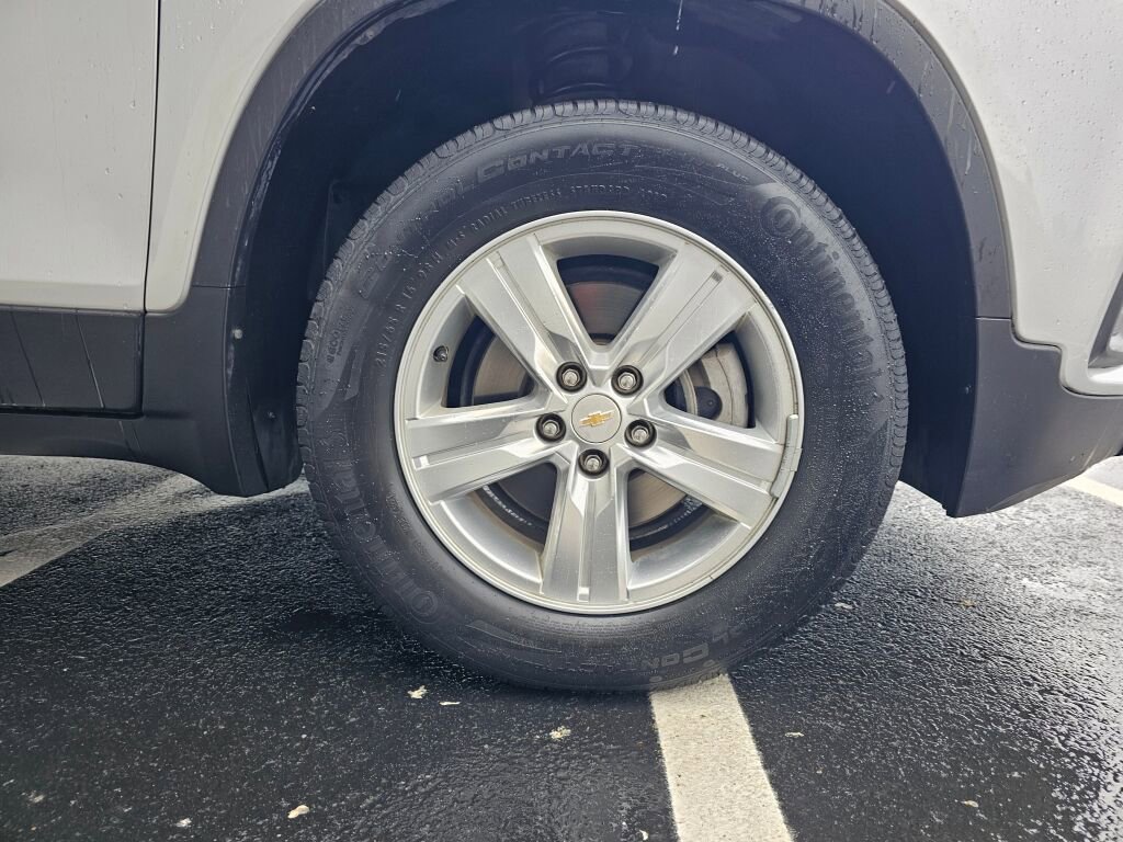 Used 2018 Chevrolet Trax LS AWD/4WD image 9