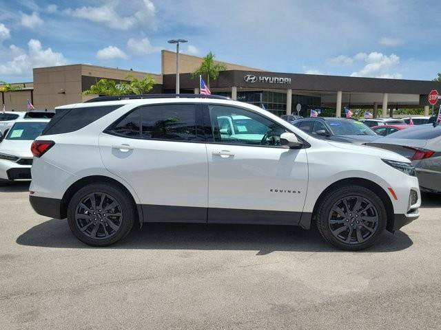 Used 2022 Chevrolet Equinox RS AWD/4WD image 4