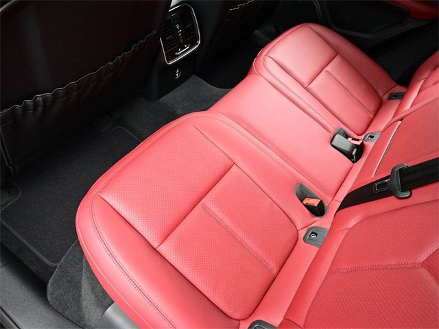 New 2026 Porsche Macan image 16