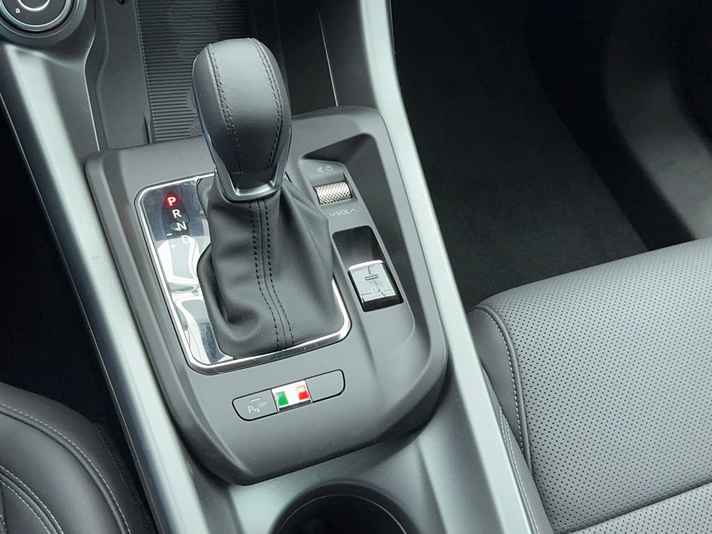 New 2025 Alfa Romeo Tonale w/ Premium Package AWD/4WD image 30