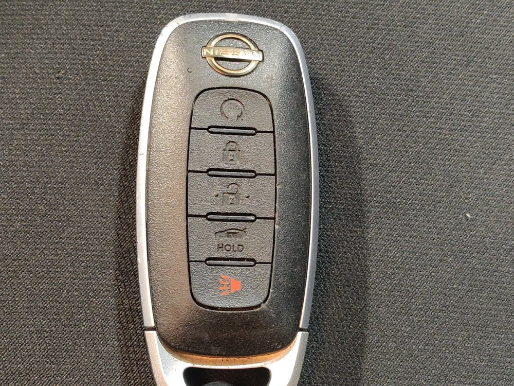 Used 2025 Nissan Sentra SR FWD image 32