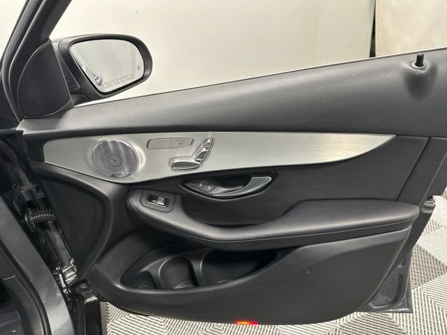 Used 2019 Mercedes-Benz GLC 300 4MATIC image 31