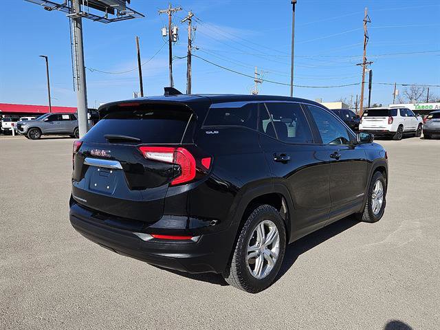 Used 2023 GMC Terrain SLE image 5