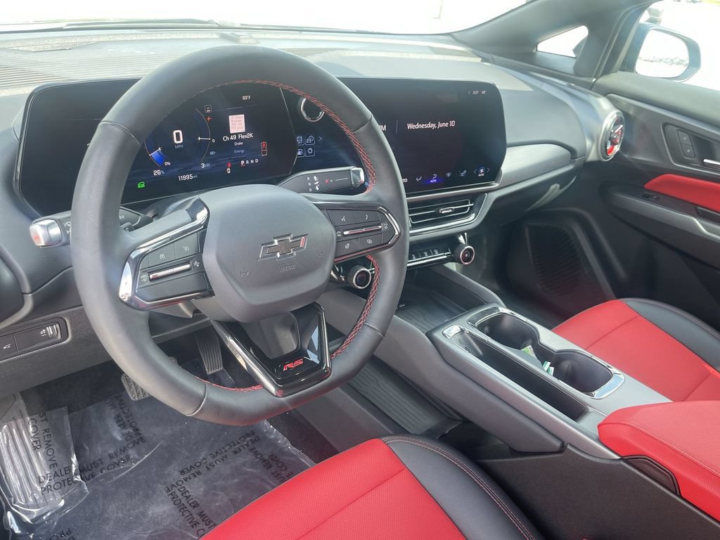 Used 2025 Chevrolet Equinox EV RS FWD image 17