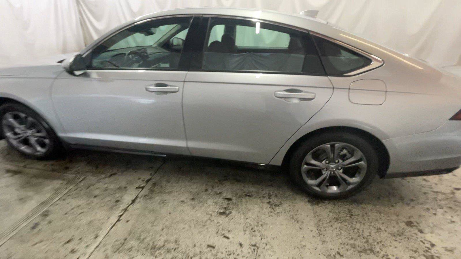 Used 2024 Honda Accord EX-L image 11