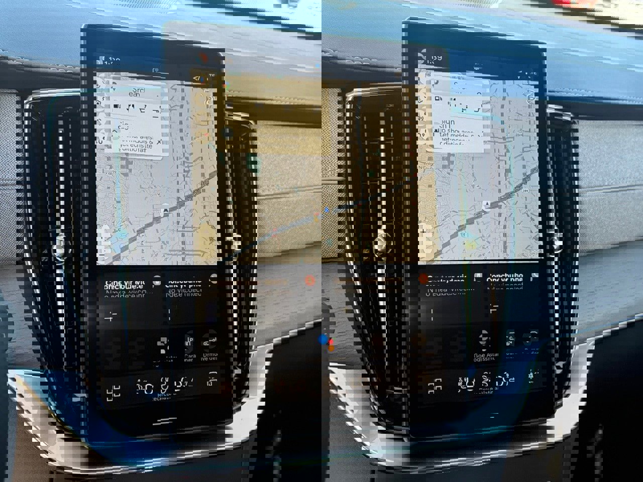 New 2026 Volvo XC90 B6 Plus image 18