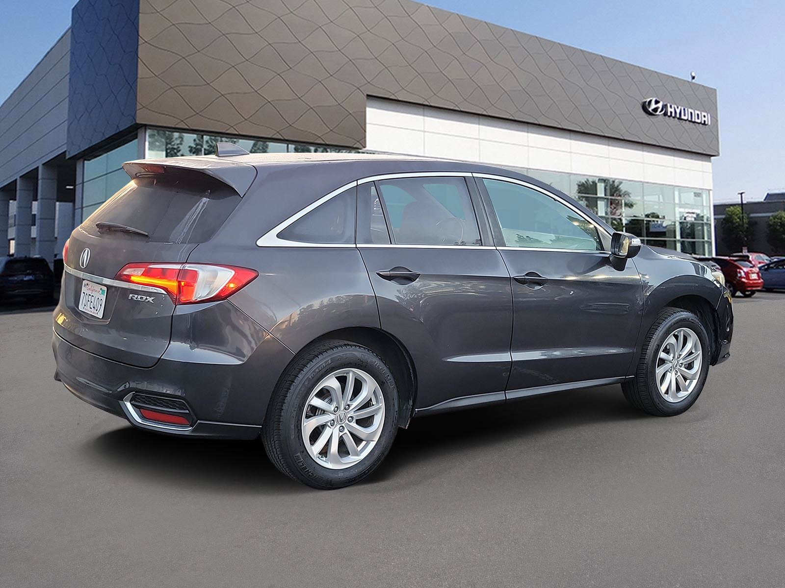 Used 2016 Acura RDX FWD image 2