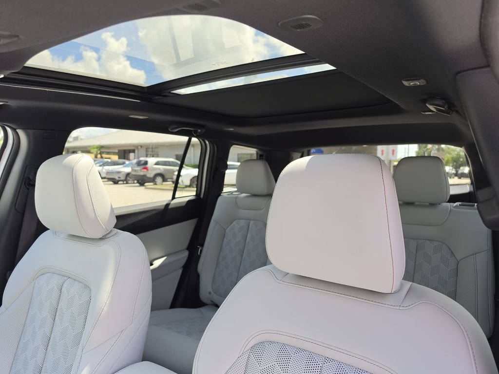 New 2026 Jeep Cherokee Overland w/ Advanced Pro Tech Group AWD/4WD image 21