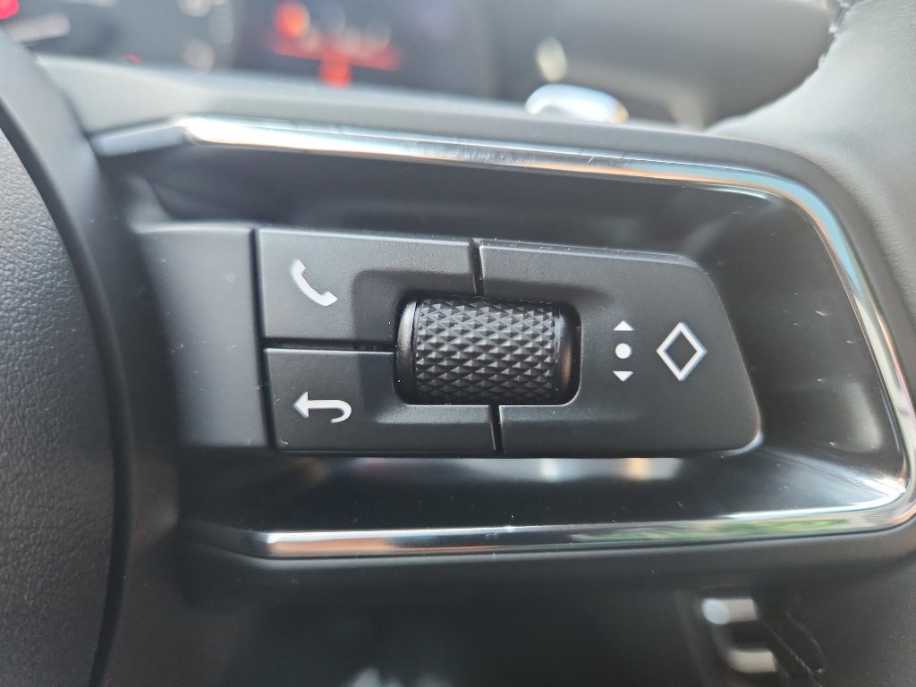 New 2026 Porsche Macan image 24