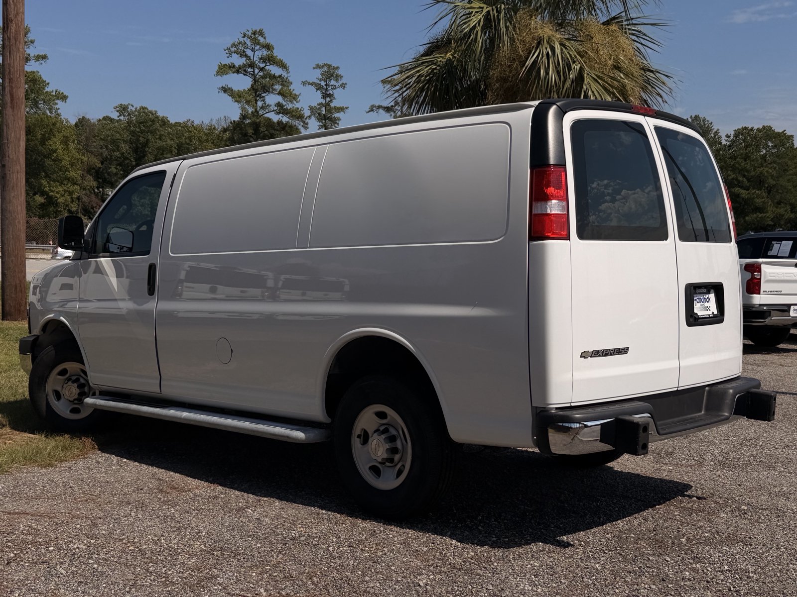 Used 2024 Chevrolet Express 2500 w/ Driver Convenience Package RWD image 10