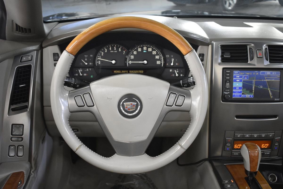 Used 2005 Cadillac XLR image 13