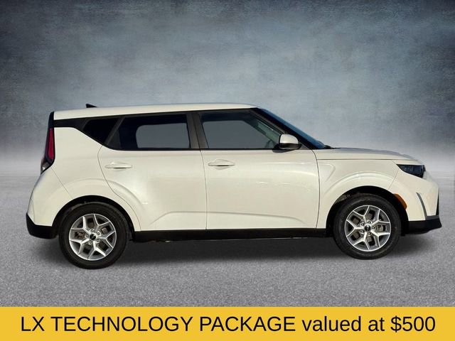Used 2024 Kia Soul LX w/ Option Group 015 image 2