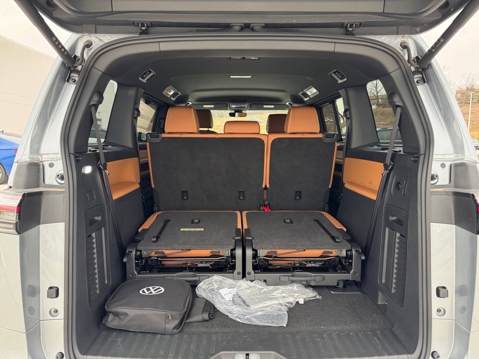 New 2025 Volkswagen ID. Buzz Pro S image 18