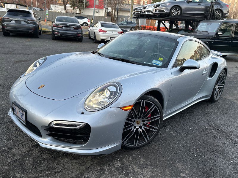 Used 2015 Porsche 911 4 Coupe image 4