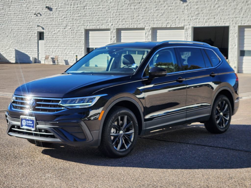 Certified 2024 Volkswagen Tiguan SE image 6