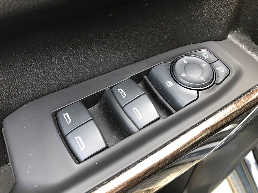 Used 2019 Chevrolet Silverado 1500 RST image 18