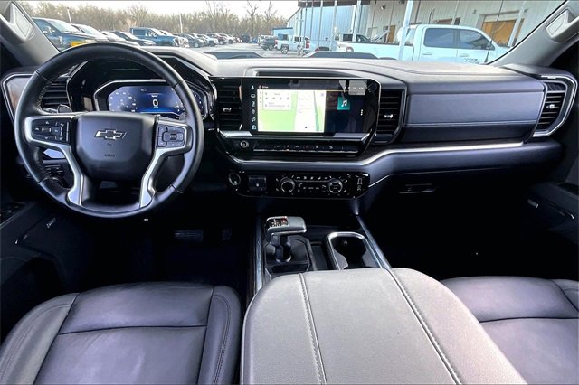 Used 2025 Chevrolet Silverado 1500 LT Trail Boss w/ Convenience Package II image 8