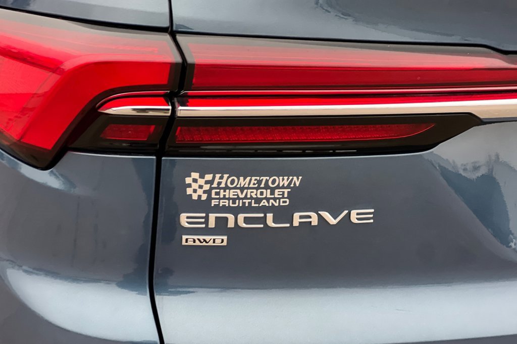 Used 2025 Buick Enclave Preferred image 25