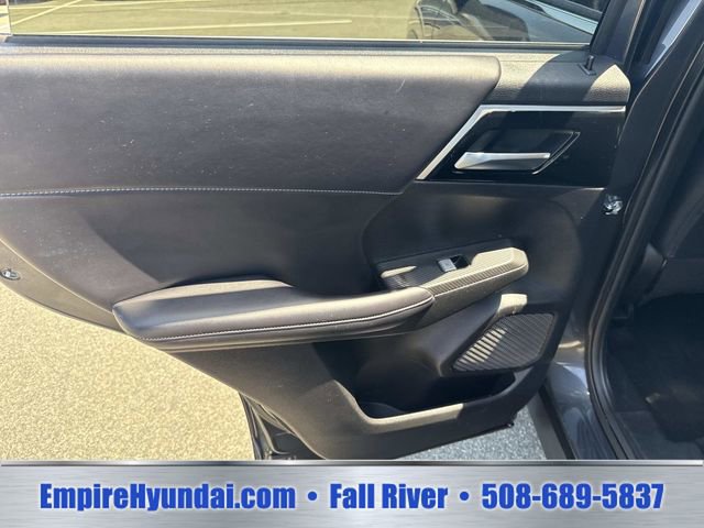 Used 2024 Mitsubishi Outlander Ralliart AWD/4WD image 17