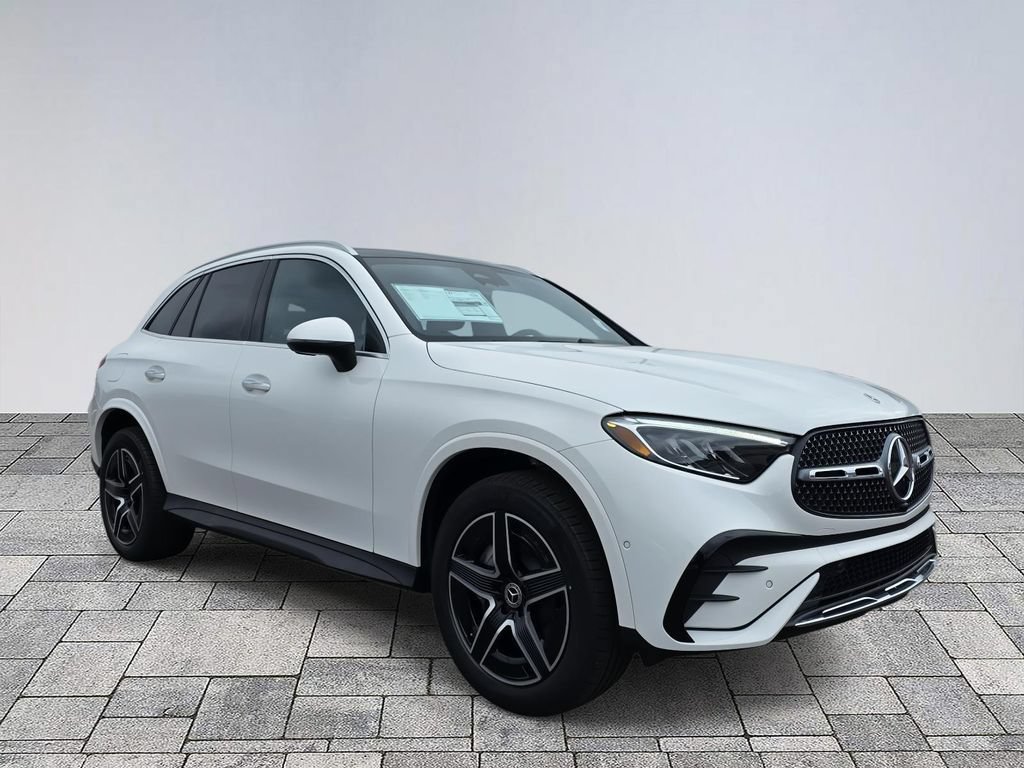 Used 2026 Mercedes-Benz GLC 300 image 1