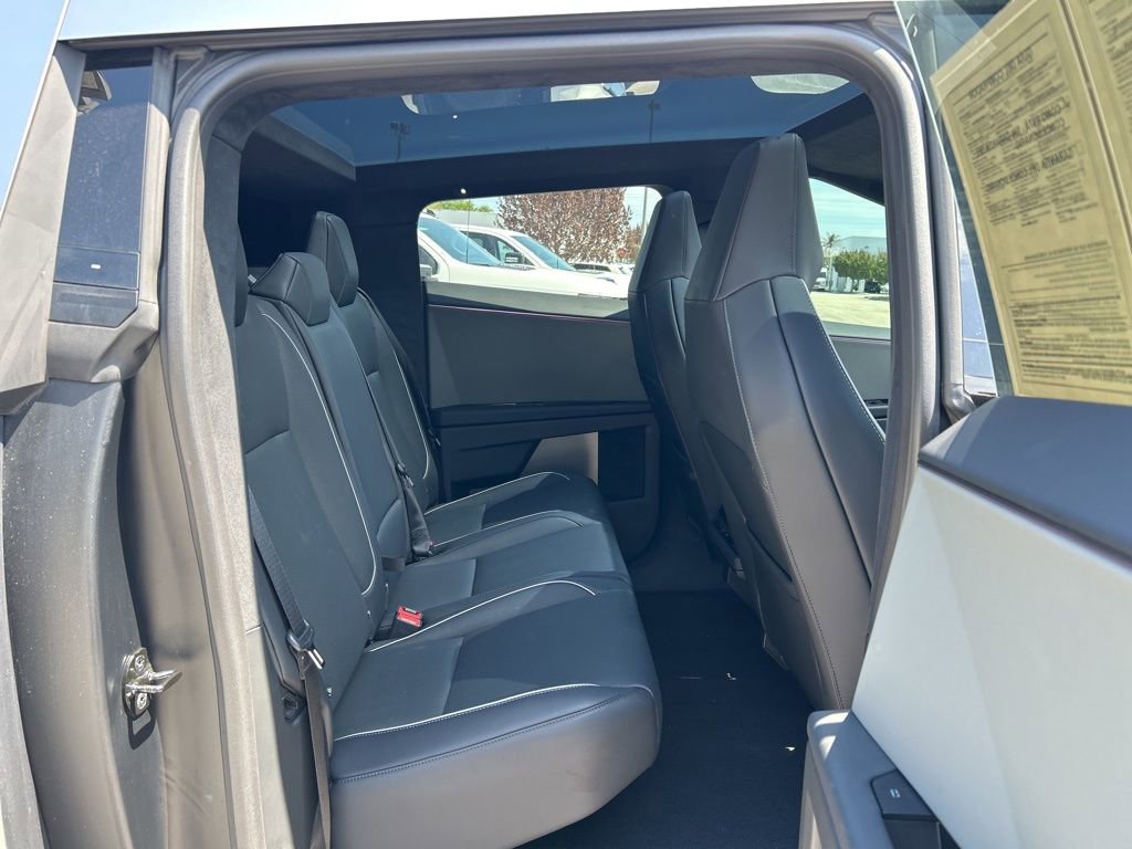 Used 2025 Tesla Cybertruck AWD Crew Cab image 34
