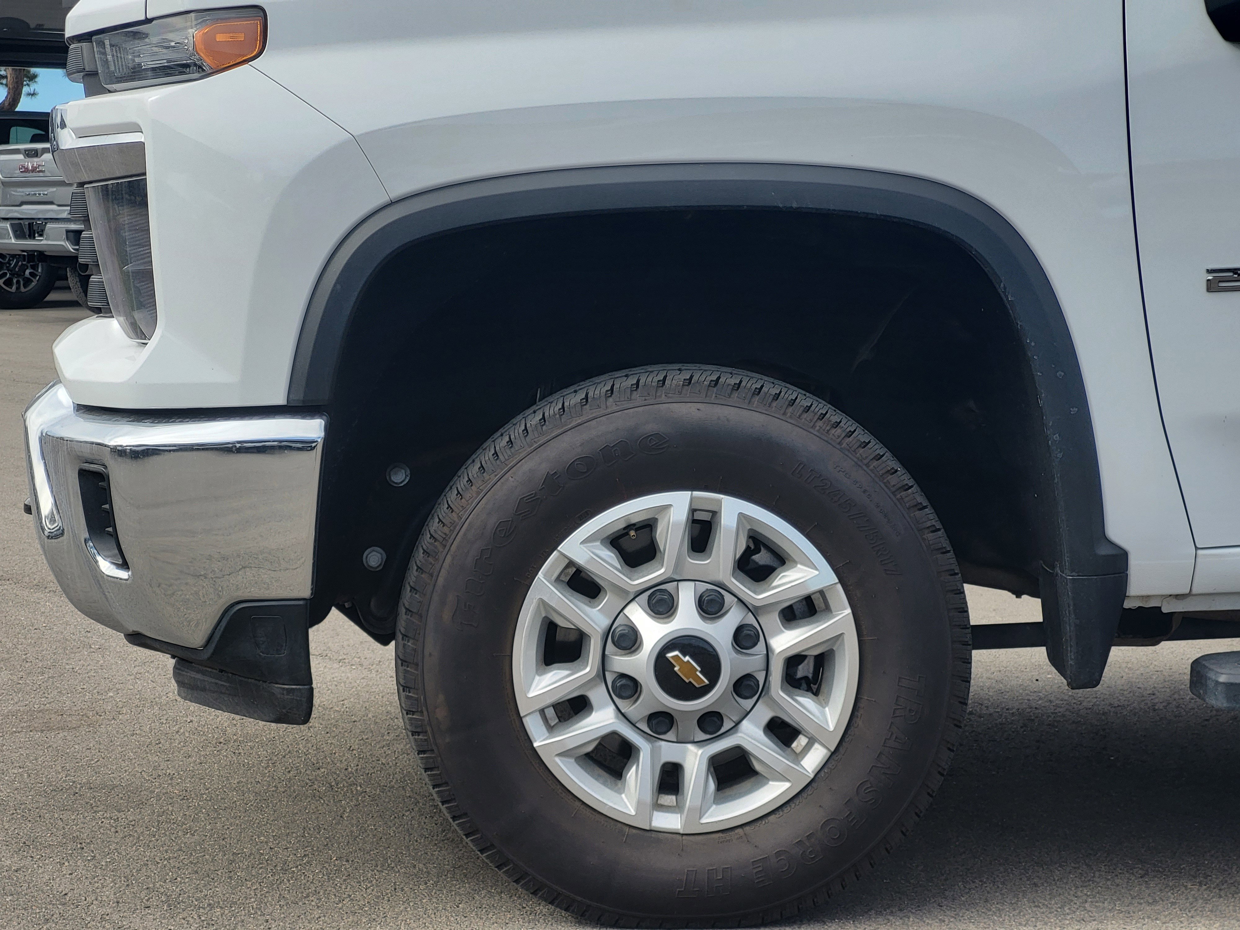 Used 2024 Chevrolet Silverado 2500 LT AWD/4WD image 9