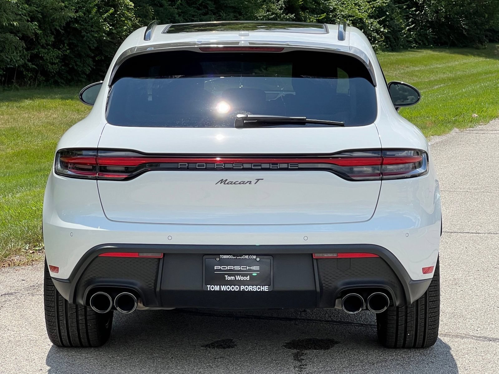 Certified 2026 Porsche Macan Turbo AWD/4WD image 8