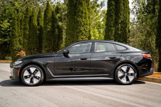 Used 2023 BMW i4 eDrive35 w/ Premium Package image 9