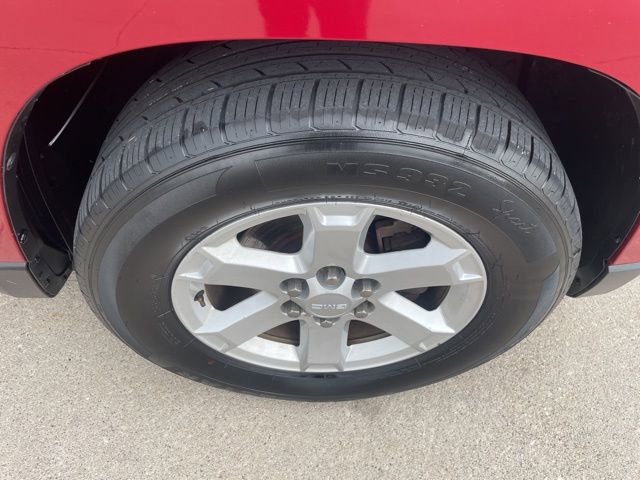 Used 2014 GMC Acadia SLE image 18